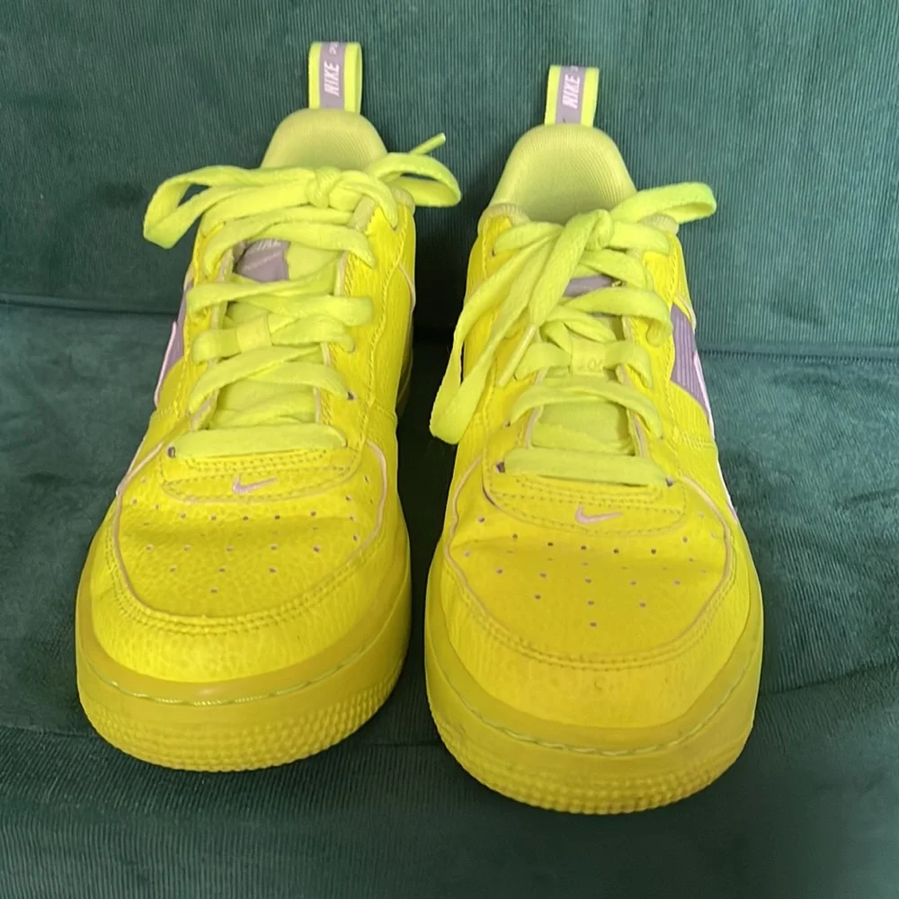 2018 Air Force 1 '07 LV8 'Overbranding' Limited Edition Highlighter yell… - Picture 14 of 14